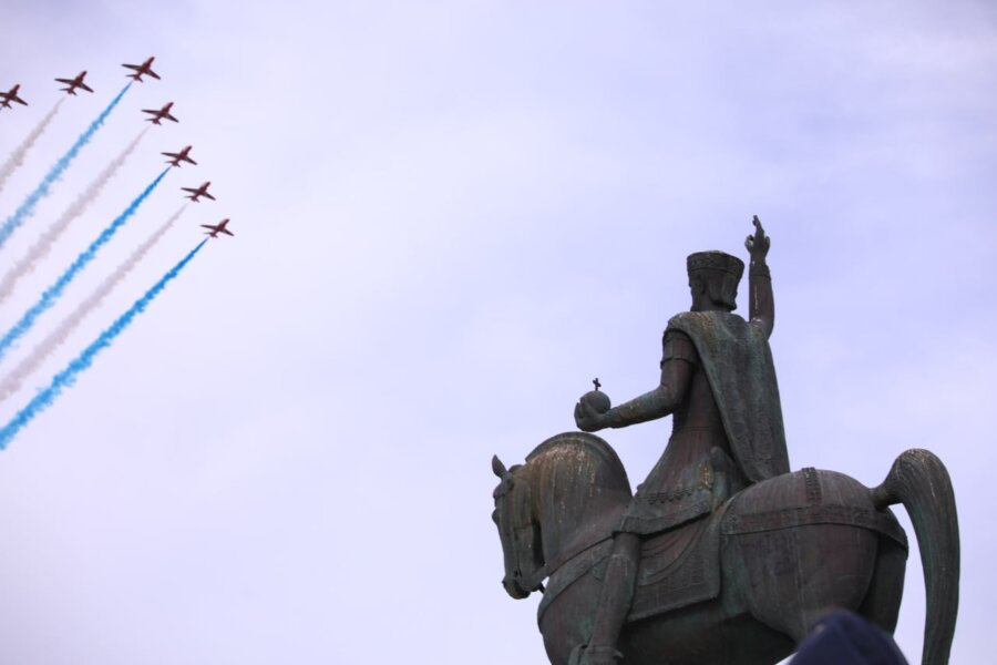 Γιατί πετούν μαχητικά αεροσκάφη στον ουρανό της Αθήνας