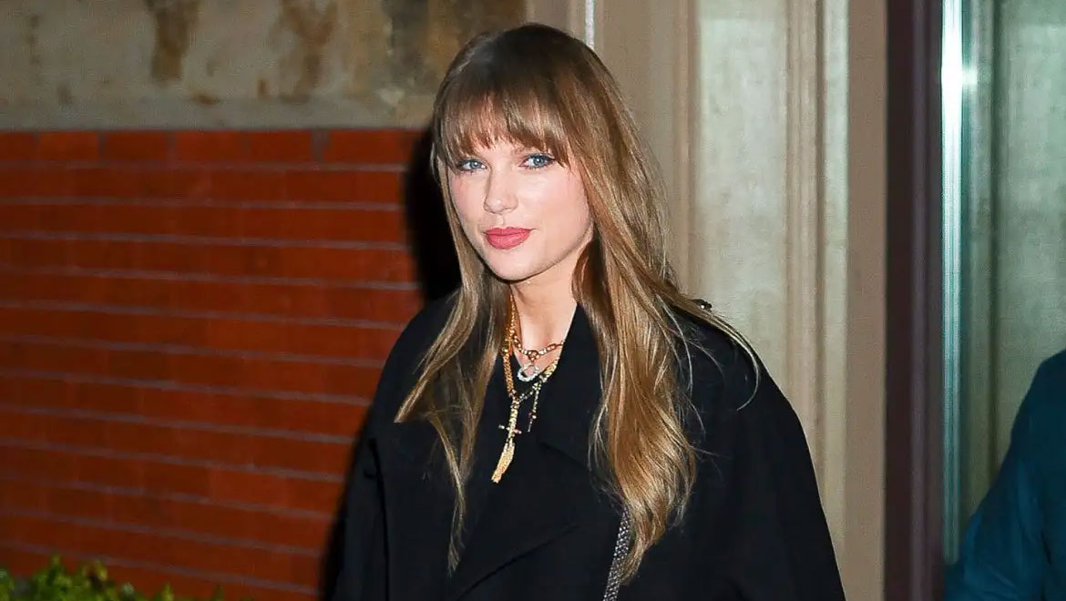 Ινκόγκνιτο στην Ελλάδα η Taylor Swift