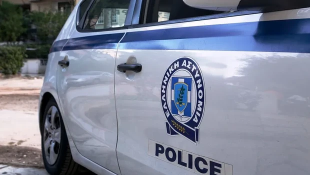 Ηράκλειο: Δίωξη για ανθρωποκτονία στον σύζυγο της 28χρονης που βρέθηκε τραυματισμένη σε χαντάκι