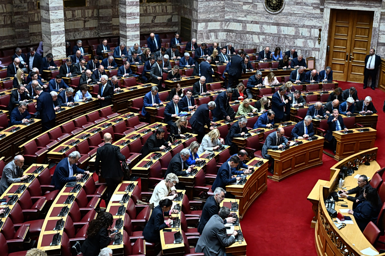 Πόθεν έσχες: Τα εκατομμύρια των καταθέσεων, οι επενδύσεις και οι οφειλές - Τι δήλωσαν τα πολιτικά πρόσωπα για το 2025