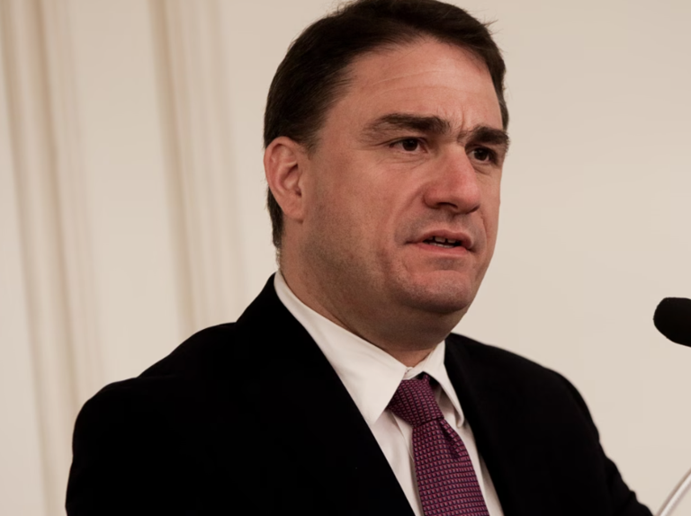 O εκπρόσωπος Τύπου του ΠΑΣΟΚ Κώστας Τσουκαλάς
