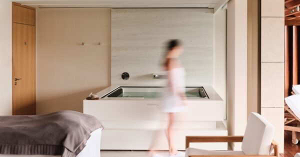 Οι θεραπείες spa που αξίζει να δοκιμάσετε λίγο πριν το καλοκαίρι για το πρόσωπο και το σώμα