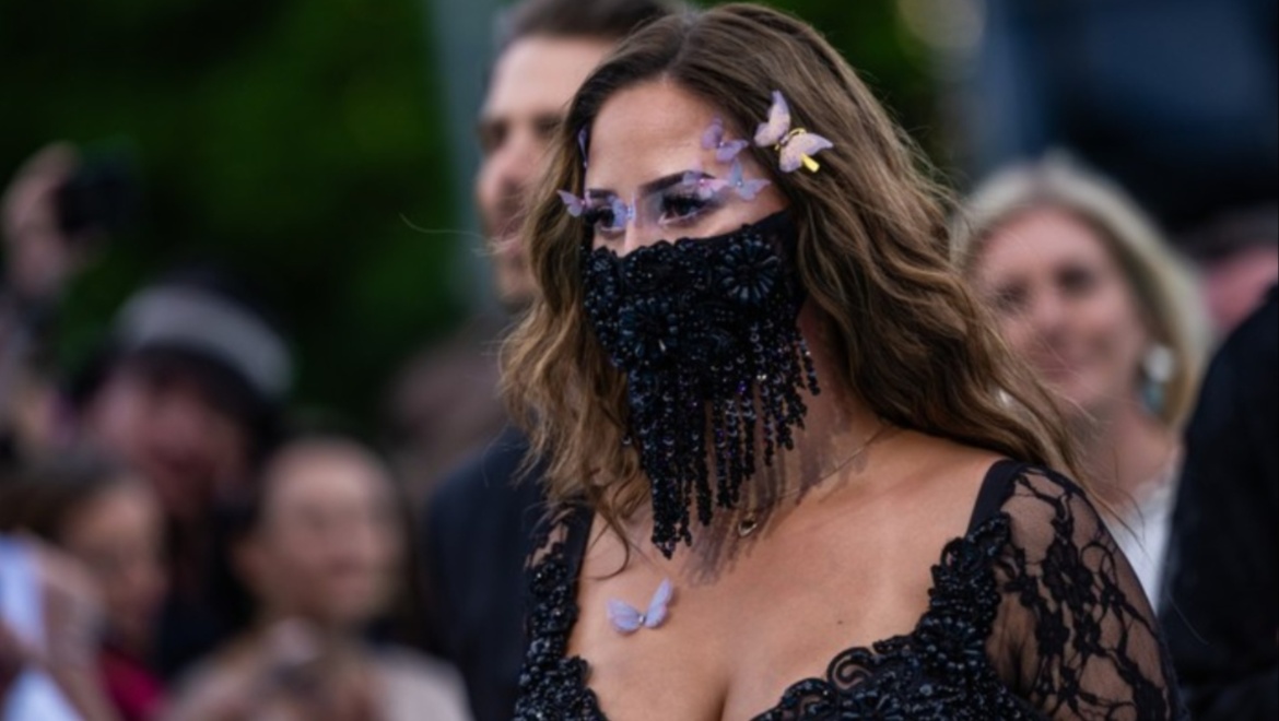 Αναστάτωση στη Eurovision 2026: Η Felicia Eriksson έχασε τη φωνή της λίγο πριν το μεγάλο τελικό