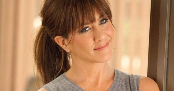 Jennifer Aniston: Ήταν να μην κάνει την αρχή – Όλες δημοσιεύουν φωτογραφίες με αφέλειες
