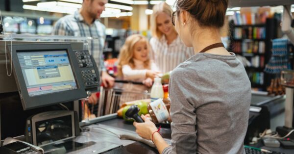 Τι είναι το Charm Pricing και γιατί δεν προτιμούμε τις «στρογγυλές» τιμές