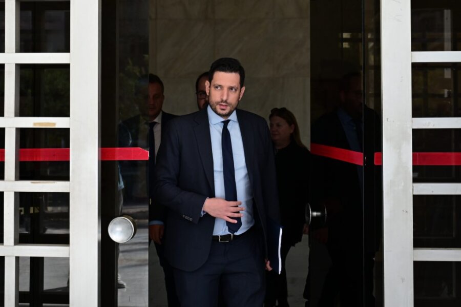 Κυρανάκης: «Έρχεται πλήρης απαγόρευση χρήσης ηλεκτρικού πατινιού στο δρόμο από ανήλικους»