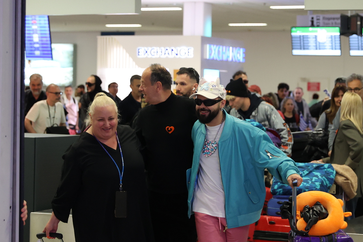 Akylas άφιξη στο αεροδρόμιο