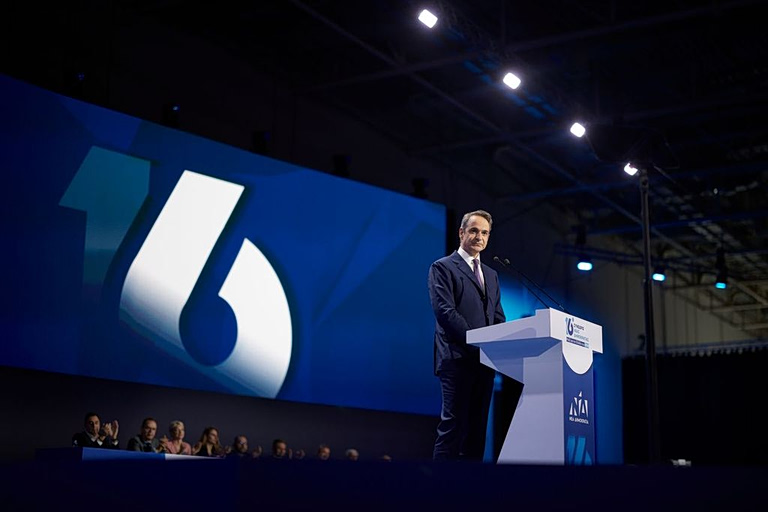 Η μάχη για την επόμενη μέρα στη ΝΔ ξεκίνησε με κρότο