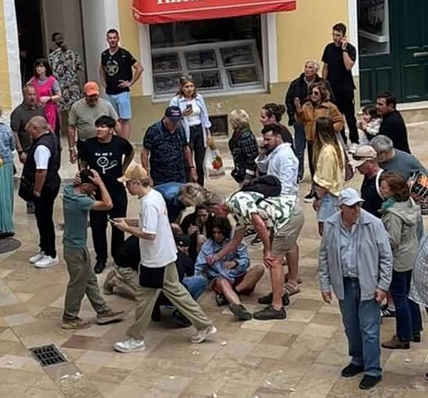 Ισπανία: Ελληνίδες τουρίστριες τραυματίστηκαν στη Μινόρκα - Έπεσε μέρος μπαλκονιού
