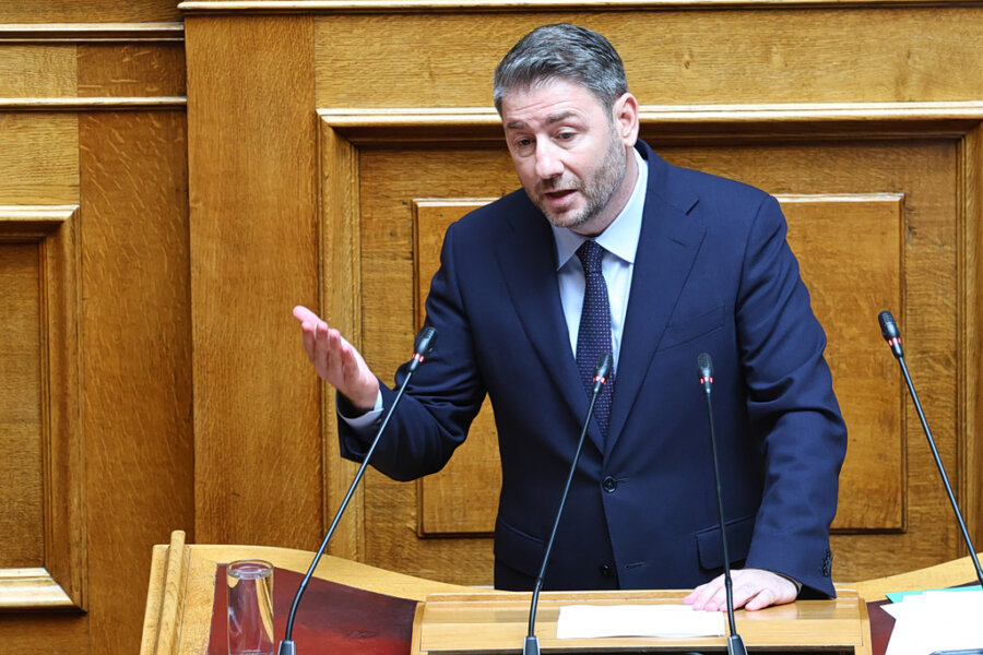 ΠΑΣΟΚ: «Σκληρό ροκ» και με μηνύσεις