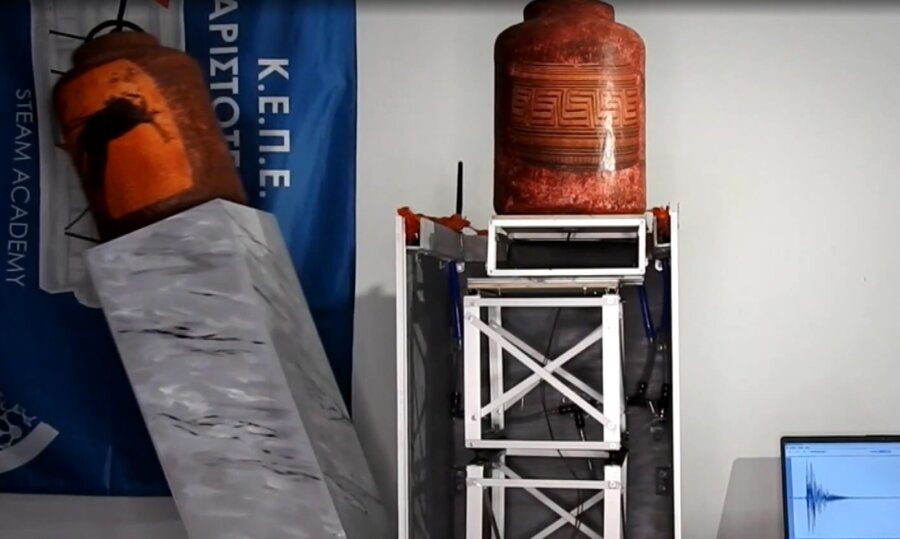 Βόλος: Μαθητές κατασκεύασαν αντισεισμική βάση για την προστασία εκθεμάτων σε μουσεία