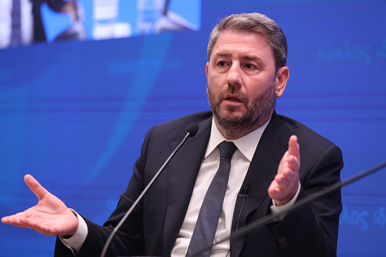 ΠΑΣΟΚ: Οι διαρροές για τις υποκλοπές, ο φάκελος Ανδρουλάκη και τα αναπάντητα ερωτήματα