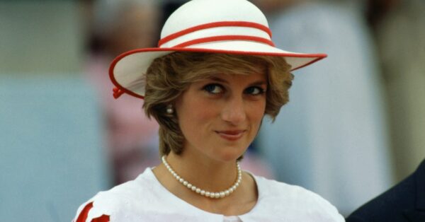 Το signature άρωμα της Πριγκίπισσας Diana είναι ακόμα συνώνυμο της κομψότητας