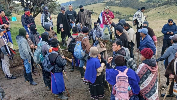 Αιματηρή σύγκρουση φυλών αυτοχθόνων στην Κολομβία με τουλάχιστον τρεις νεκρούς και 44 τραυματίες [βίντεο]