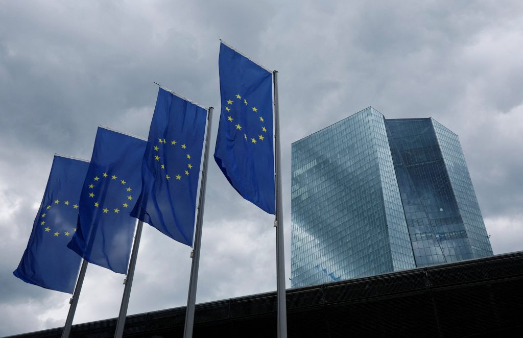 Συναγερμός στην ΕΚΤ για τον κίνδυνο κρατικού χρέους στις τράπεζες λόγω της κρίσης στη Μέση Ανατολή