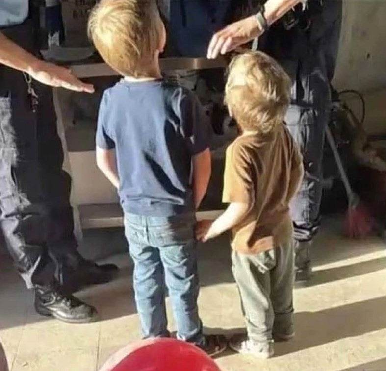 Πορτογαλία: Βίντεο με τα δύο παιδιά να παίζουν πριν τα εγκαταλείψει η μητέρα τους σε δάσος
