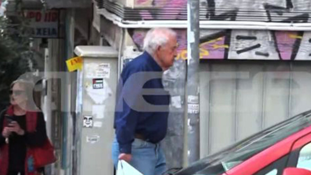 Αλέξανδρος Γιωτόπουλος: Οι πρώτες εικόνες του αρχηγού της 17Ν μετά την αποφυλάκισή του
