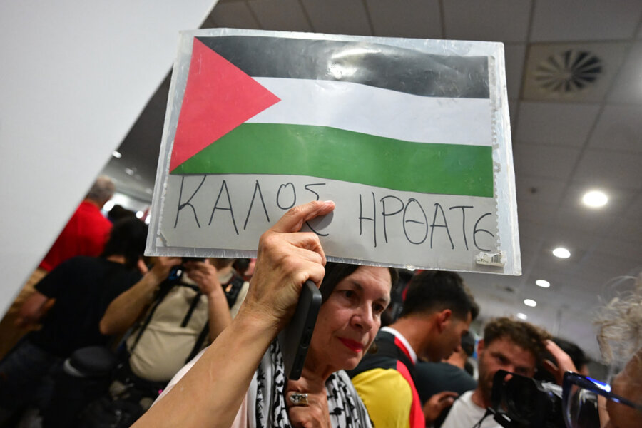 Μέλη του Global Sumud Flotilla: «Μας υπέβαλαν σε ομαδικά βασανιστήρια, ξύλο, πλαστικές σφαίρες, στέρηση νερού»