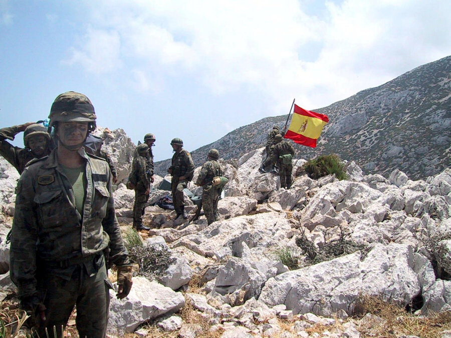 Πρωτοφανές φιάσκο στο Κάντιθ για τις ισπανικές ένοπλες δυνάμεις – Έκλεψαν τρία σκάφη του ΠΝ μέσα από στρατιωτική άσκηση