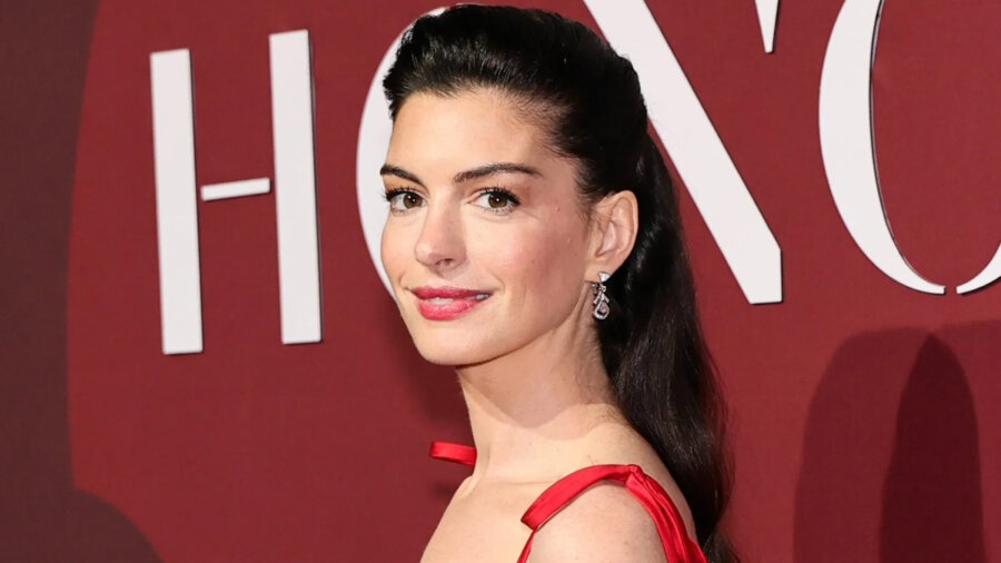 Anne Hathaway: Το πρόβλημα υγείας που επηρέασε την όρασή της