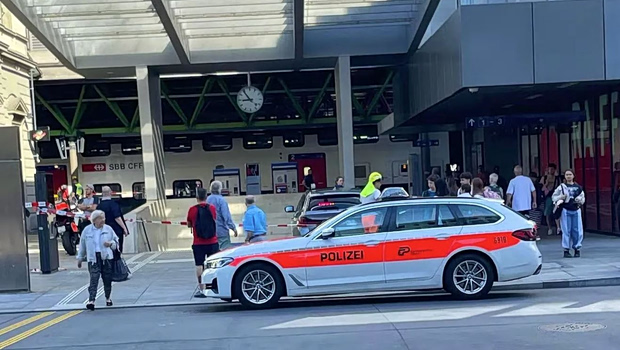 Ζυρίχη: Τέσσερις άνθρωποι μαχαιρώθηκαν «από άνδρα που φώναζε Αλλάχ Ακμπάρ» σε ελβετικό σταθμό