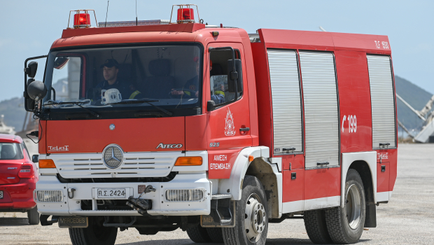 Κρυονέρι: Ξέσπασε φωτιά - Επιχειρούν 6 οχήματα με 12 πυροσβέστες