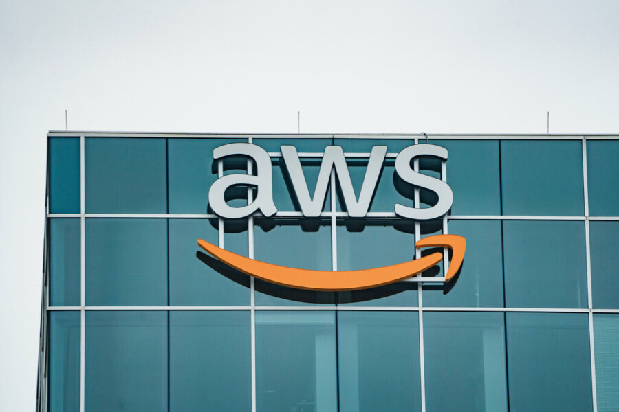 Amazon: Συμφωνία 6 δισ. δολ. με την Snowflake για τσιπ «πρακτόρων» - Οικονομικός Ταχυδρόμος
