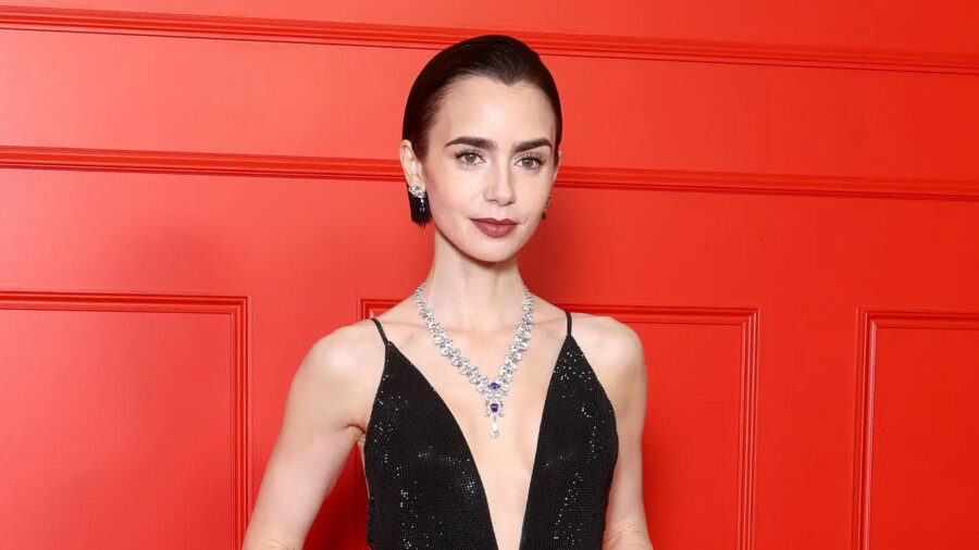 Lily Collins: Ινκόγκνιτο βόλτα στα σοκάκια της Μυκόνου