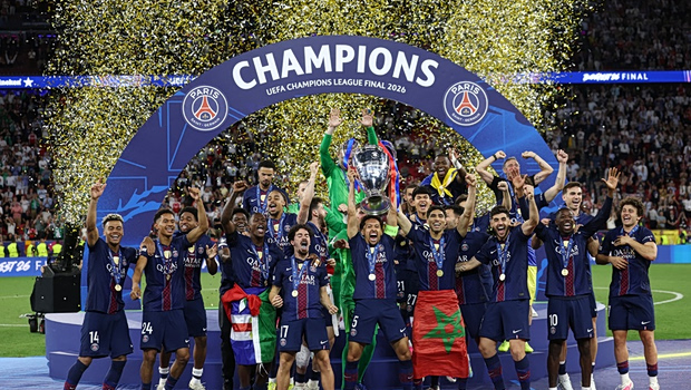 Παρί Σεν Ζερμέν: Η απονομή του Champions League στους πρωταθλήτές Ευρώπης (vid)