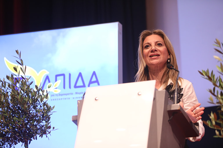 Καρυστιανού: Στόχος η αυτοδυναμία, καμία συνεργασία με συστημικό κόμμα – Πυρά εξαπολύει σε Μητσοτάκη και Τσίπρα