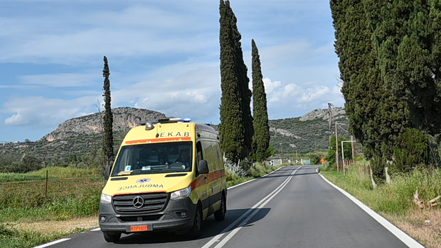 Στο ΠΑΓΝΗ παιδί που έπεσε σε γκρεμό 11 μέτρων