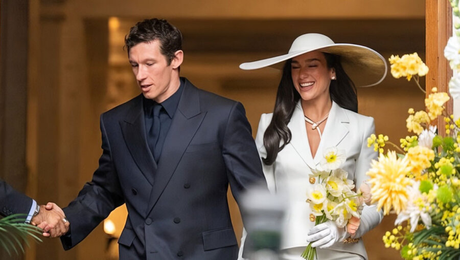 Dua Lipa & Callum Turner: Πολιτικός γάμος σε στενό κύκλο στο Λονδίνο – Ακολουθεί τριήμερο πάρτι στη Σικελία