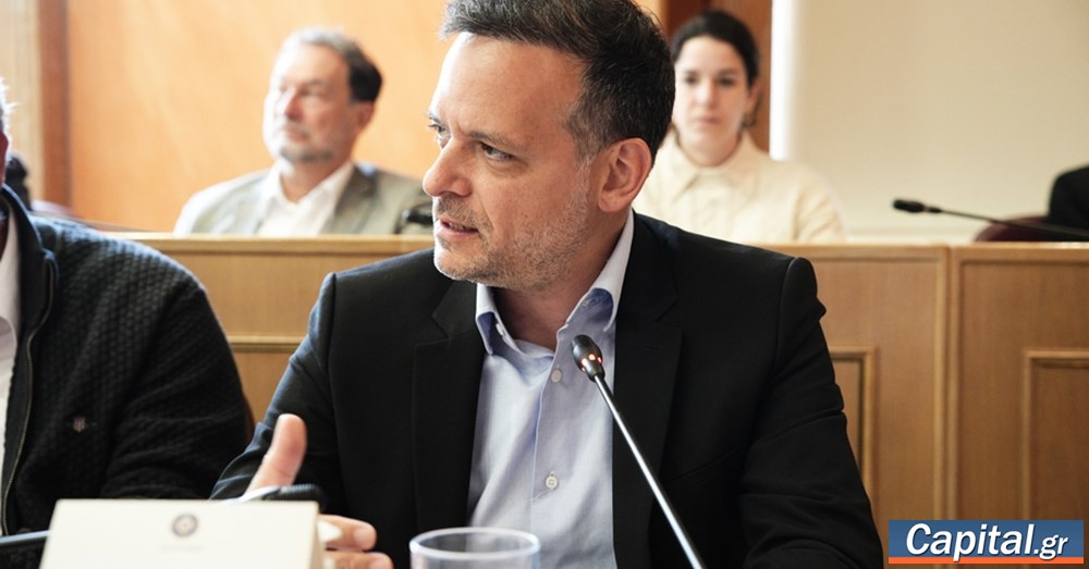 "Σεβασμός στην αυτόνομη πορεία του ΠΑΣΟΚ", αλλά και "δίαυλοι...