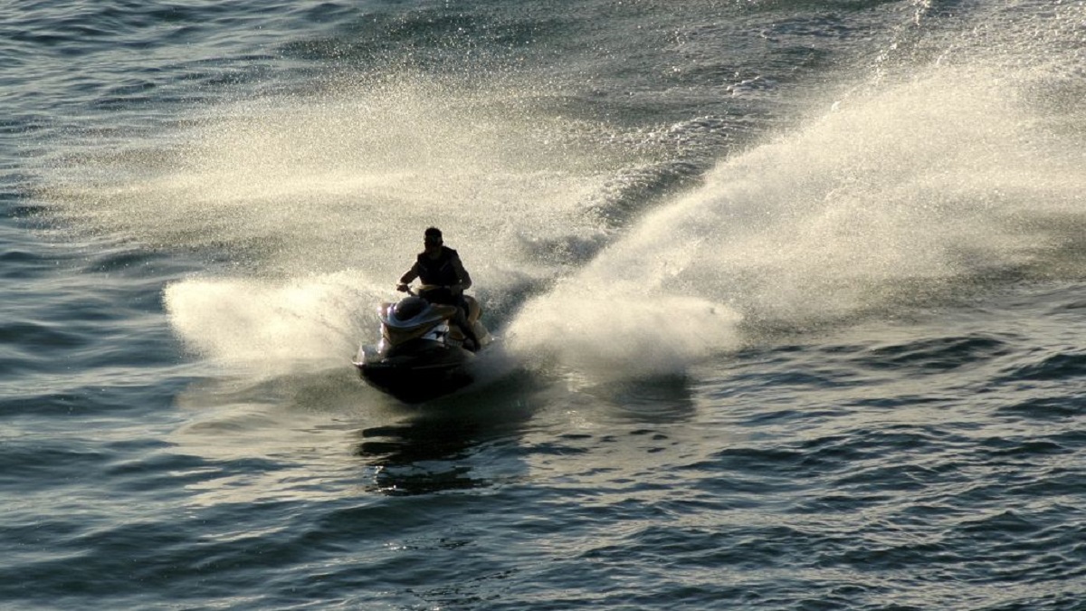 jet-ski