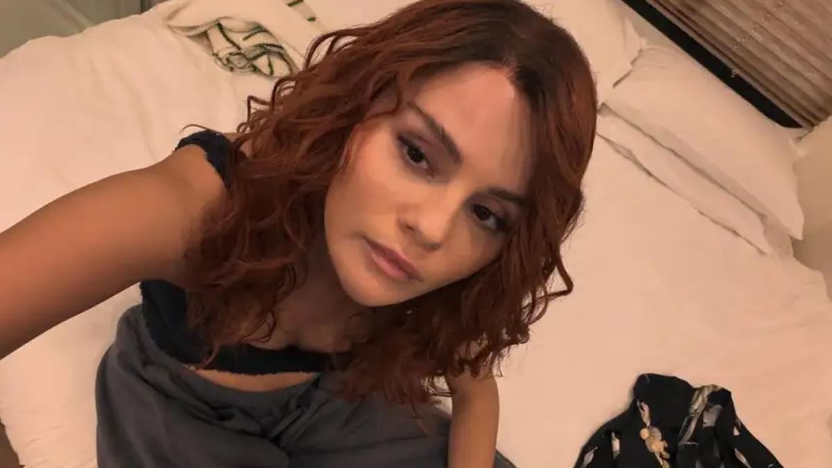 Selena Gomez: Έγινε κοκκινομάλλα για τη σειρά της στο Λονδίνο