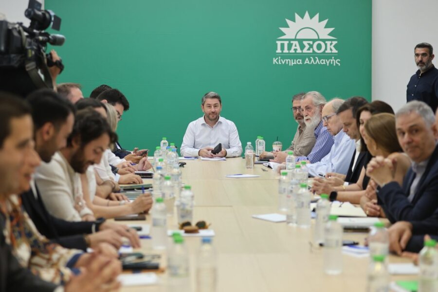 ΠΑΣΟΚ: «Πρωταγωνιστές, όχι συνιστώσα» – Επικυρώθηκε η αυτόνομη πορεία, επιμένει ο Δούκας