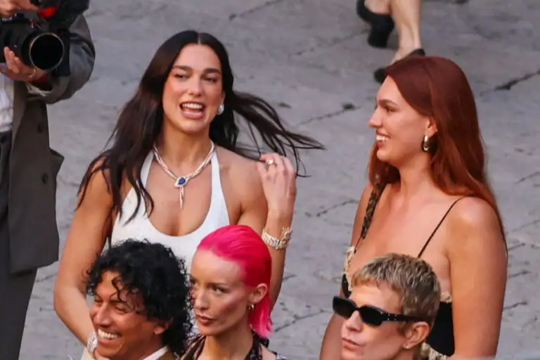 Dua Lipa – Callum Turner: Λάμψη Σικελίας στον γάμο της χρονιάς – Το φαντασμαγορικό welcome party