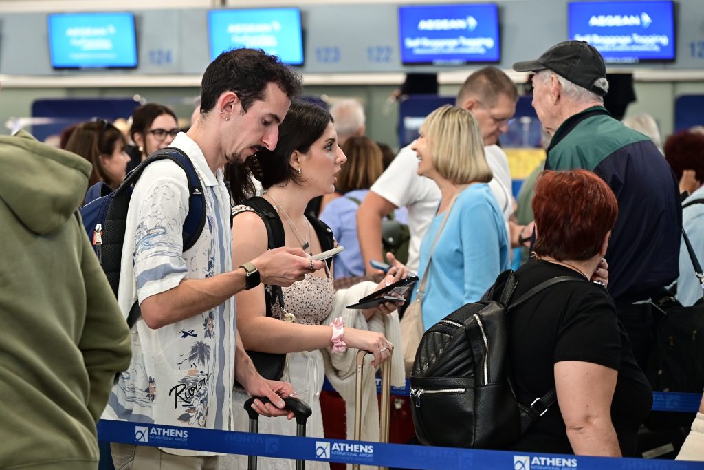 Νέα πρόταση νόμου για τα δικαιώματα των επιβατών στις πτήσεις – Τι περιλαμβάνει για αποζημιώσεις και καθυστερήσεις