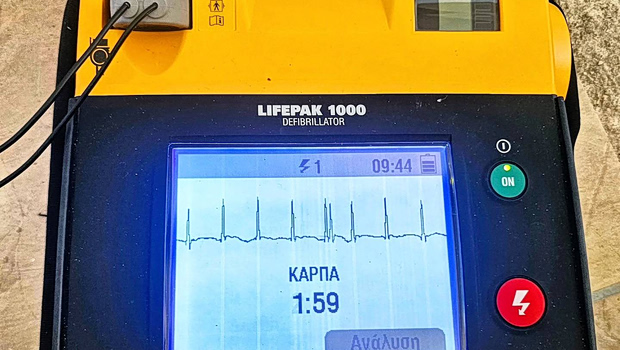 Χαλκιδική: Επανέφεραν 51χρονο που έπαθε ανακοπή σε beach bar στη Χαλκιδική