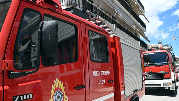 Πανικός στη Θεσσαλονίκη: Πυρκαγιά σε διαμέρισμα στη Λεωφόρο Στρατού πάνω από βενζινάδικο