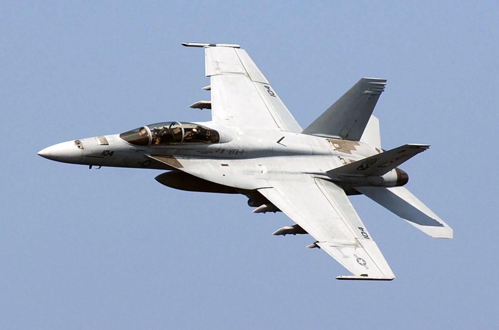 F-18 των ΗΠΑ έπληξε το πετρελαιοφόρο Marivex στα ανοιχτά του Ομάν