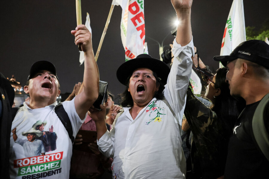 Μάχη σώμα με σώμα στο Περού ανάμεσα σε Φουτζιμόρι και Σάντσεθ