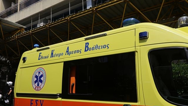 Τροχαίο με ένα νεκρό στον Άγιο Δημήτριο μετά από σύγκρουση μηχανής με φορτηγό