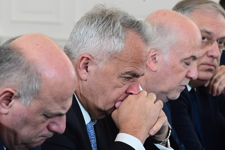 Βορίδης, Πλεύρης και «βουλιαγμένες βάρκες»: Όταν η κυβέρνηση μιλά τη γλώσσα της σκληρής Δεξιάς
