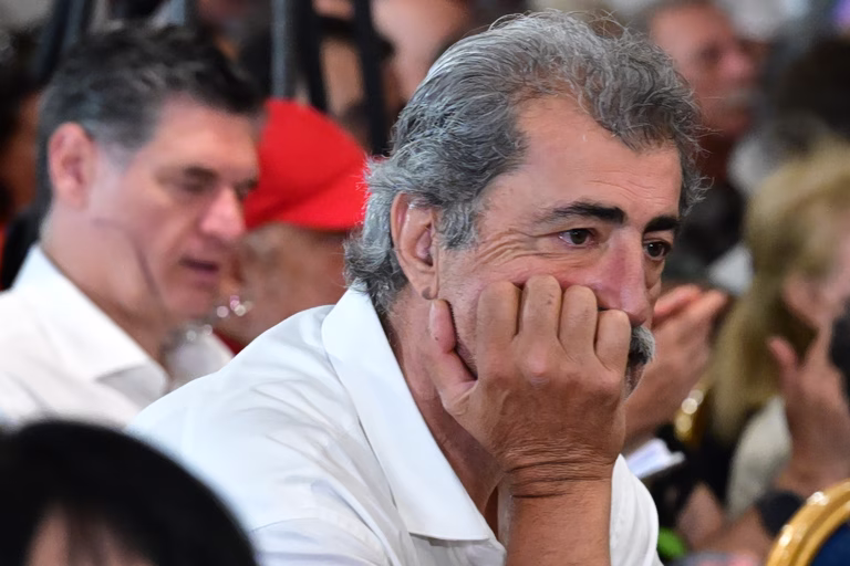 Ο ψαράς Πολάκης εξακολουθεί να «ψαρεύει» για το αν υπάρχει  κρυφή συμφωνία Φάμελλου – Τσίπρα