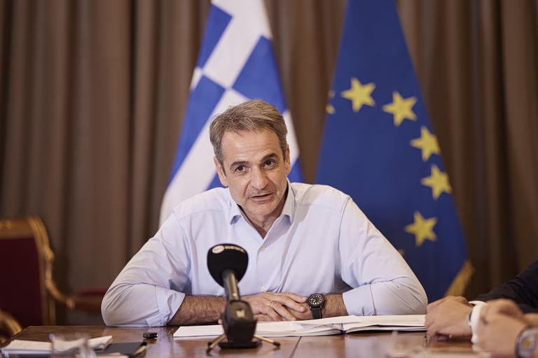 Μητσοτάκης: Αυτοαποθέωση και εξωραϊσμός πραγματικότητας - Τι είπε για τις πολεοδομίες, επίθεση στο ΠΑΣΟΚ για το Σύνταγμα