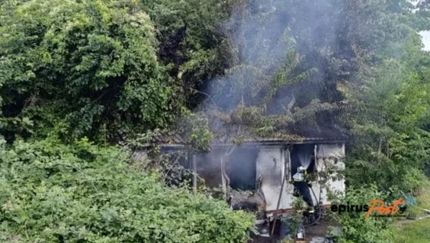 Τραγωδία στην Κόνιτσα: Τέσσερα αδέλφια νεκρά από φωτιά σε κοντέινερ