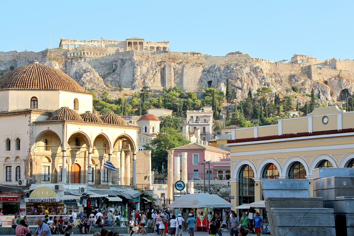 Η Νότια Ευρώπη πρωταγωνιστεί στις ταξιδιωτικές τάσεις του καλοκαιριού – Η Αθήνα «εκτοξεύεται» στη ζήτηση