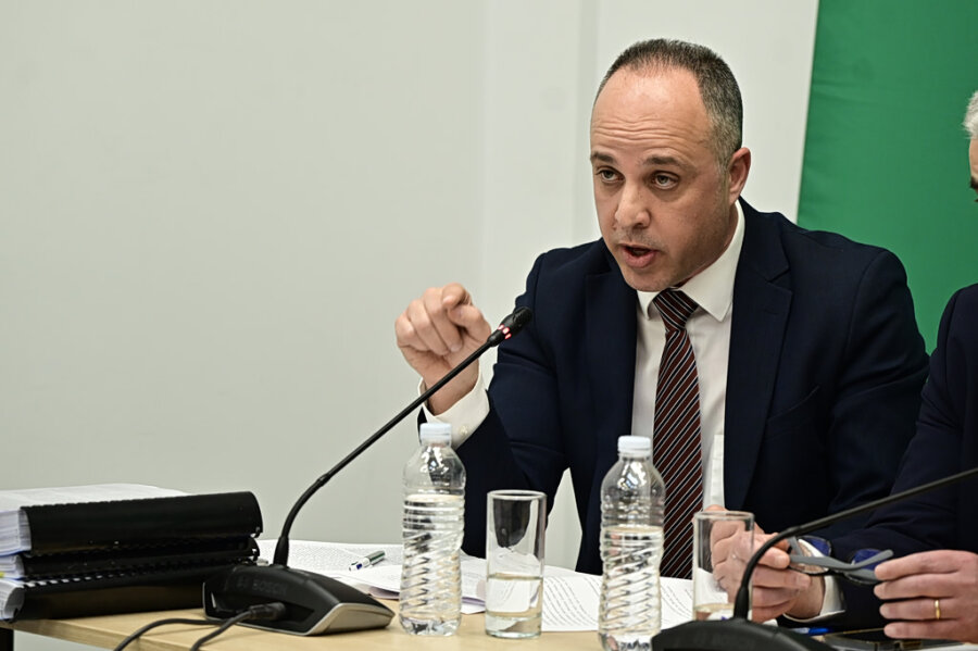 Υποκλοπές: Θύελλα από την ανάρτηση Κεσσέ για την ΕΔΕ στο ΥΠΕΞ – Επίθεση από την αντιπολίτευση