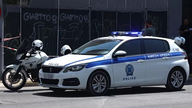 Σοκάρει η νέα γυναικοκτονία στη Δράμα - Αστυνομικός σκότωσε τη γυναίκα του και αυτοκτόνησε - Το παιδί τους κάλεσε τις Αρχές